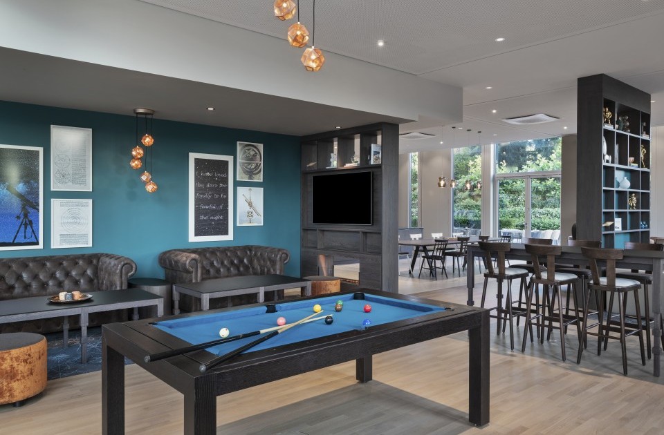 Lobby mit Billiardtisch