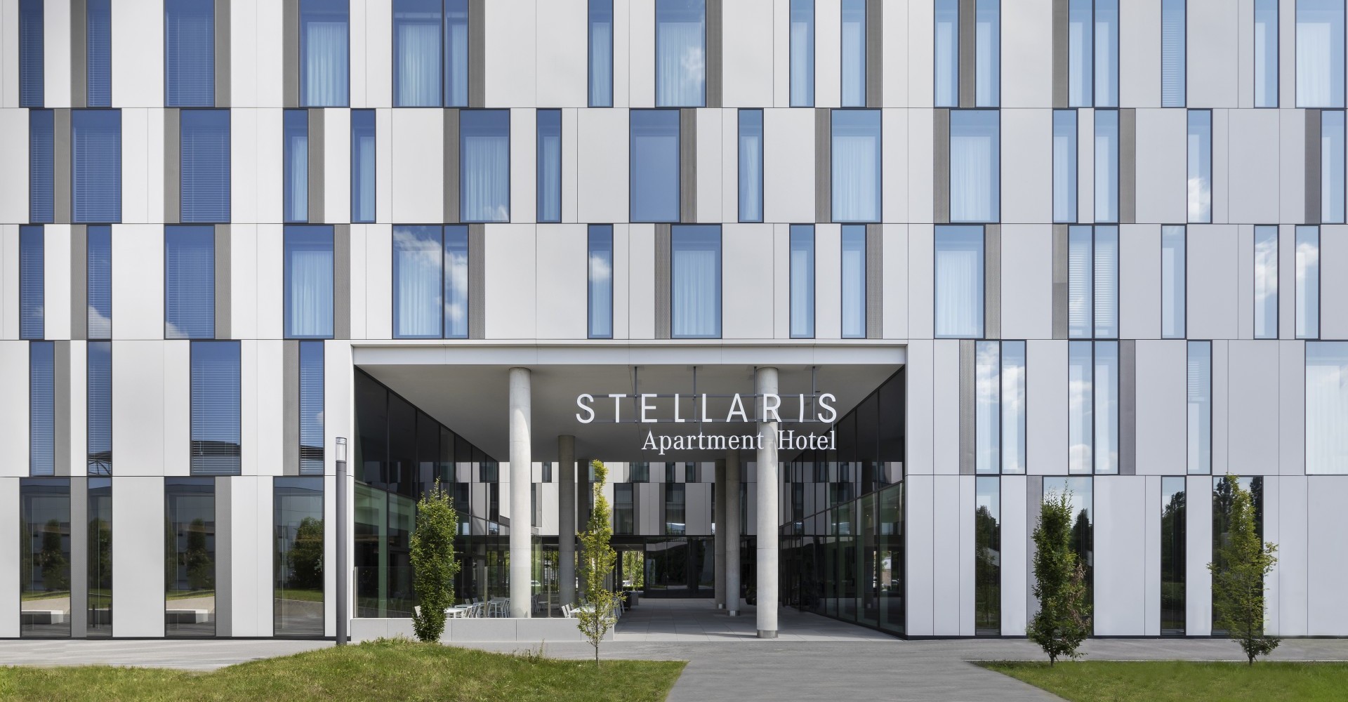 Stellaris Apartment Hotel