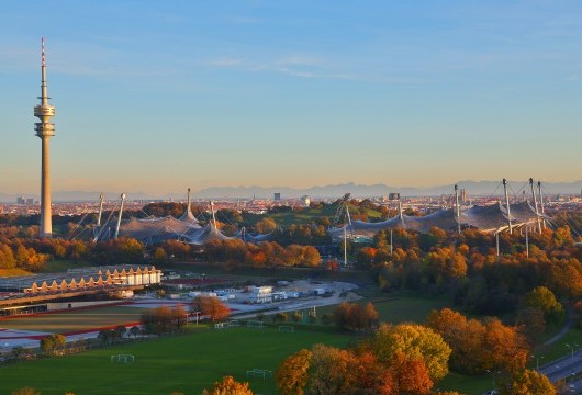 olympiapark-im-herbst-c-munchen-tourismus-tommy-losch